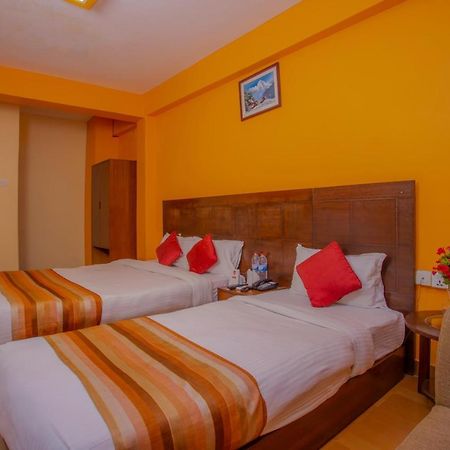 Kotee Home Hotel Похара Екстериор снимка