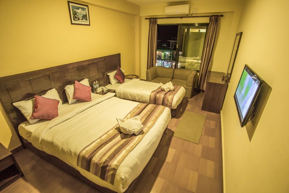 Kotee Home Hotel Похара Екстериор снимка