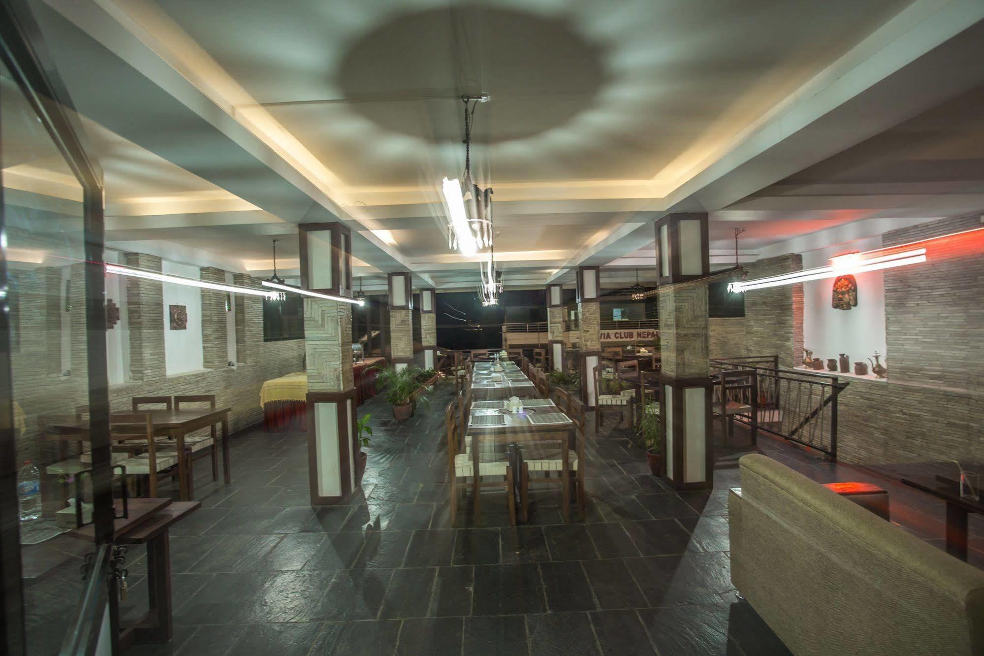 Kotee Home Hotel Похара Екстериор снимка