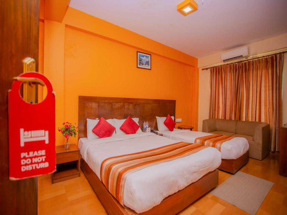 Kotee Home Hotel Похара Екстериор снимка