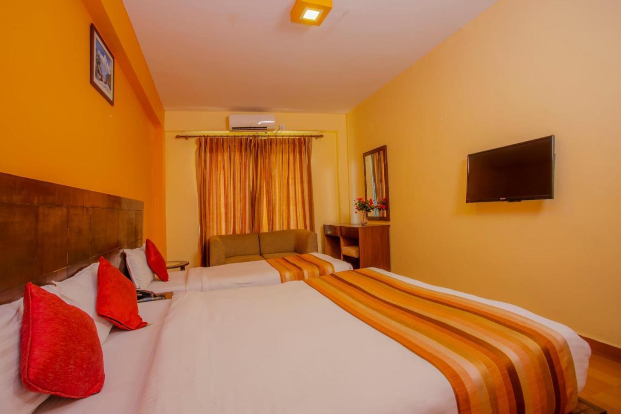 Kotee Home Hotel Похара Екстериор снимка
